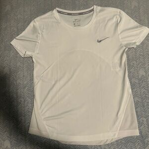 Women’s NIKE White Dry-Fit T-shirt